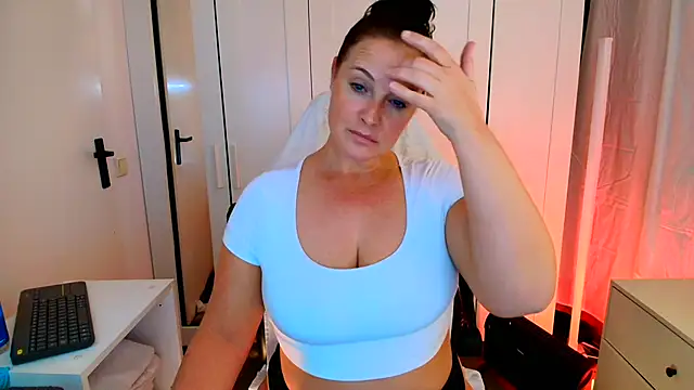 Snapshot of liselorexx chatting on February 16, 2025, 7:05 pm liselorexx online show from February 16, 2025, 7:05 pm