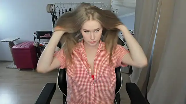 Snapshot of sexxy_potatoes chatting on October 6, 2025, 2:03 pm sexxy potatoes online show from October 6, 2025, 2:03 pm