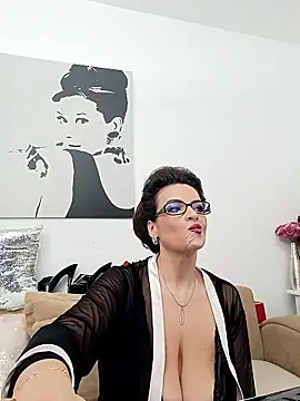 RebeccaNoble online show from January 7, 2026, 5:48 pm