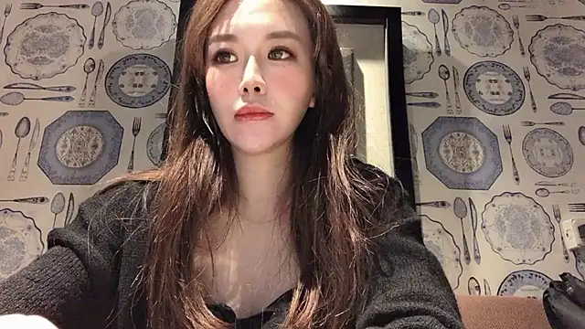 Tw Zoella online show from December 3, 2024, 6:04 am