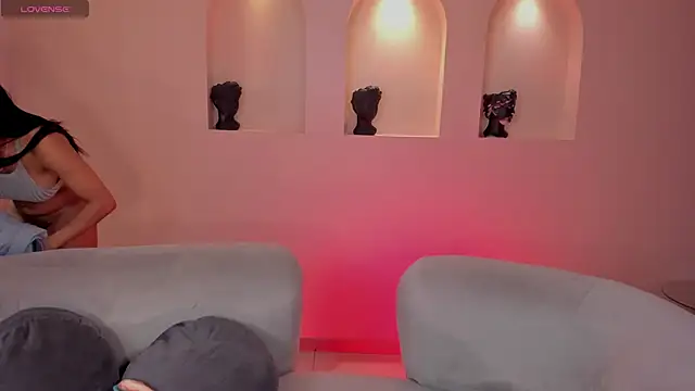 Snapshot of LindseyCox chatting on December 6, 2024, 7:56 pm LindseyCox online show from December 6, 2024, 7:56 pm