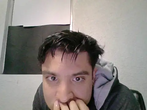 Pepearenas160202 online show from May 12, 2026, 7:05 am