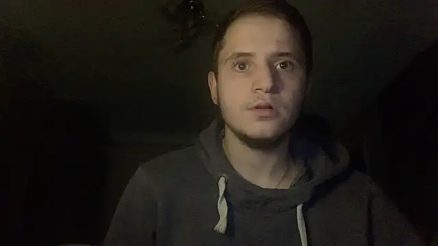 sweaticeboy online show from November 7, 2025, 6:08 pm