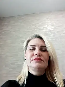 JennyOMay online show from March 18, 2026, 2:47 am