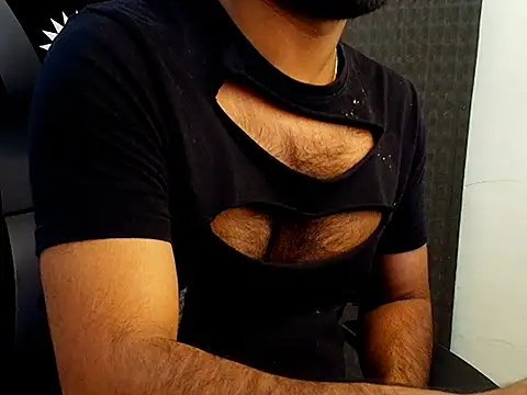 SHENOY3 online show from November 26, 2025, 5:03 pm