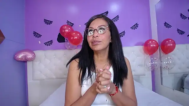 Shanon mature online show from February 17, 2025, 10:25 pm