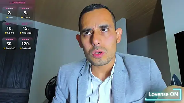 jhonyalzate2 online show from October 25, 2025, 1:57 am