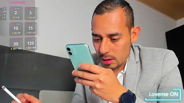 jhonyalzate2 online show from February 27, 2026, 2:55 am