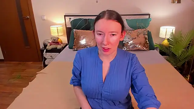 CatherineWalls online show from March 1, 2026, 4:03 am