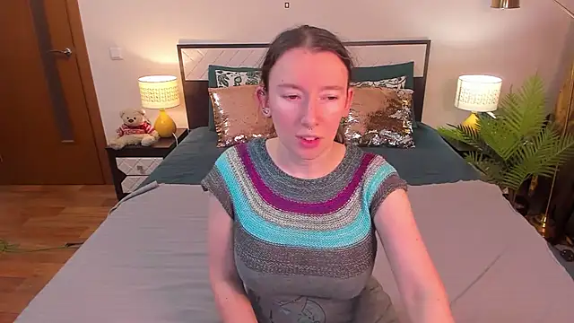 CatherineWalls online show from April 6, 2026, 4:57 am