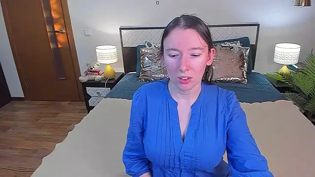 CatherineWalls online show from June 2, 2026, 1:40 am