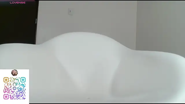 Betsy Thonson online show from September 12, 2025, 8:20 pm