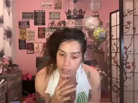 latinacubana online show from December 31, 2024, 8:37 am