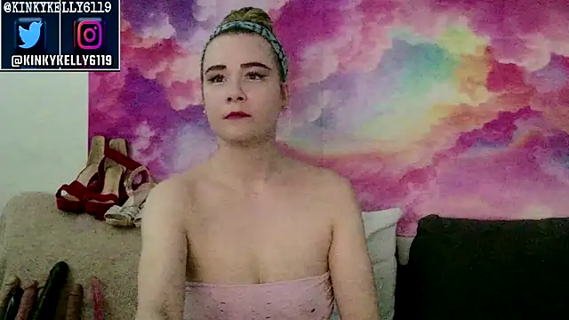 Snapshot of Kellylynn69 chatting on November 23, 2025, 2:22 am Kellylynn69 online show from November 23, 2025, 2:22 am