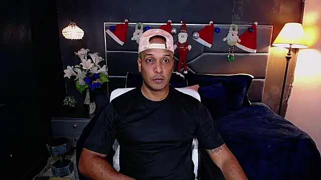 Snapshot of liam_howard chatting on December 2, 2025, 7:53 pm liam howard online show from December 2, 2025, 7:53 pm