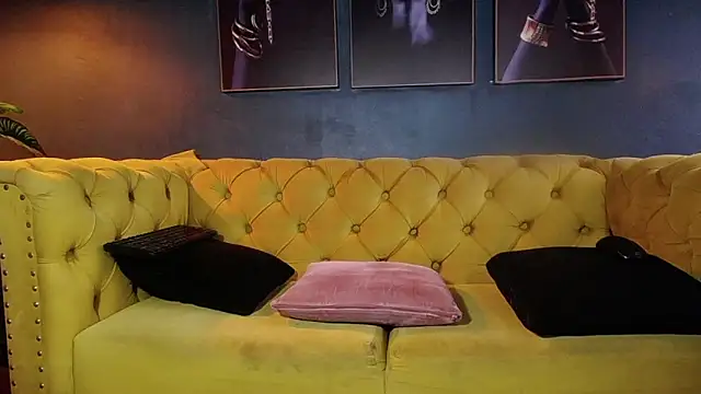 Snapshot of liam_howard chatting on December 19, 2025, 7:43 pm liam howard online show from December 19, 2025, 7:43 pm