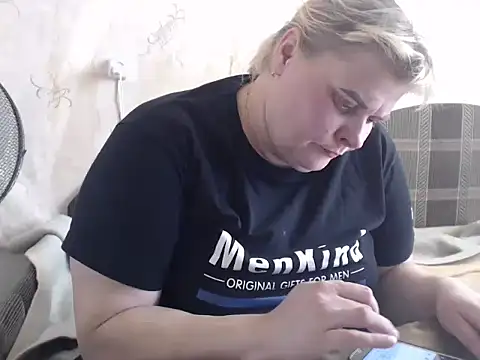 Snapshot of Ameliabusty chatting on February 18, 2025, 11:33 am Ameliabusty online show from February 18, 2025, 11:33 am