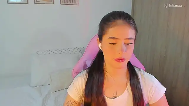 iriswest  online show from March 14, 2025, 2:20 am