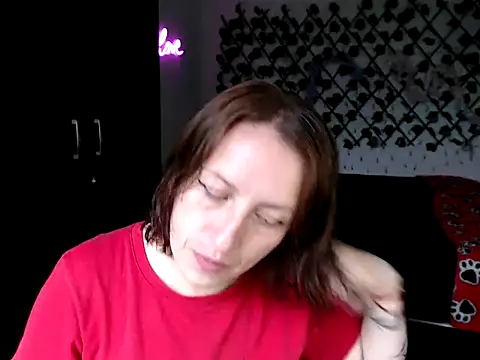 kittykalor09 online show from April 6, 2026, 4:08 pm