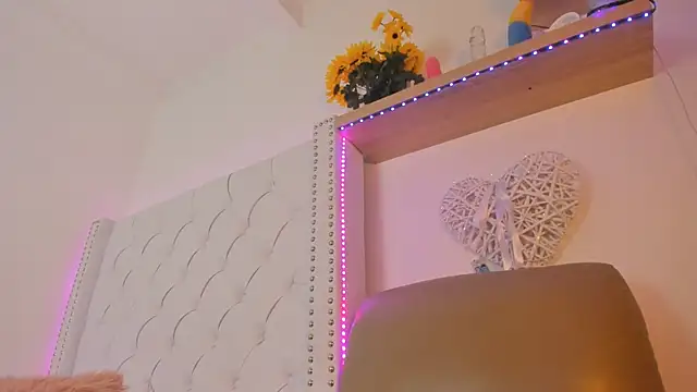 sara montiell online show from January 21, 2025, 1:29 am