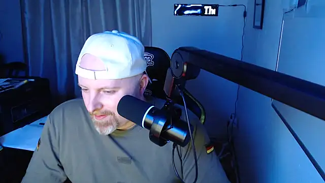 Snapshot of DerPornoPete chatting on December 27, 2024, 10:26 pm DerPornoPete online show from December 27, 2024, 10:26 pm