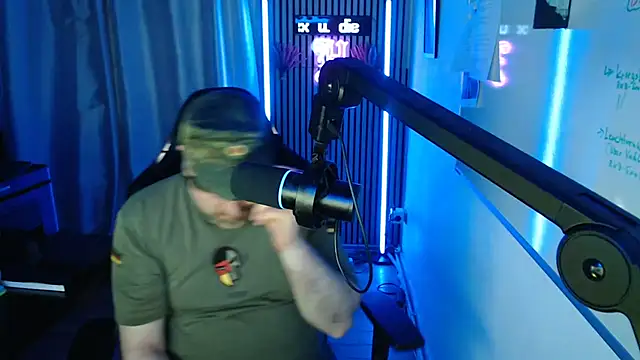 DerPornoPete online show from July 12, 2026, 12:12 am