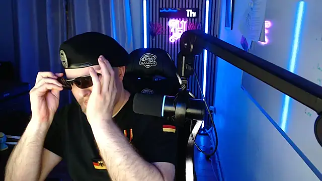DerPornoPete online show from July 18, 2026, 10:24 pm