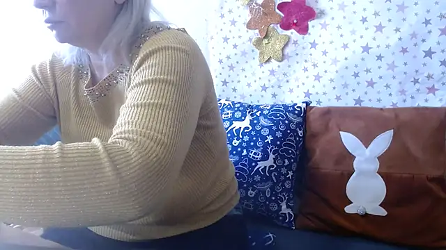 QueenLana online show from February 10, 2026, 9:46 am