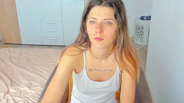 Snapshot of marie_marie03 chatting on April 22, 2026, 5:54 am marie marie03 online show from April 22, 2026, 5:54 am