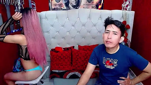 Snapshot of shannentrans chatting on December 6, 2024, 12:12 am shannentrans online show from December 6, 2024, 12:12 am