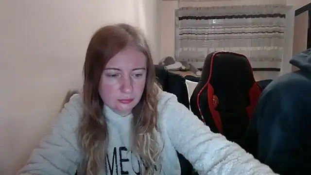 PeterAndJen online show from November 11, 2025, 4:12 am