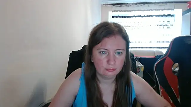 PeterAndJen online show from July 4, 2026, 5:46 am