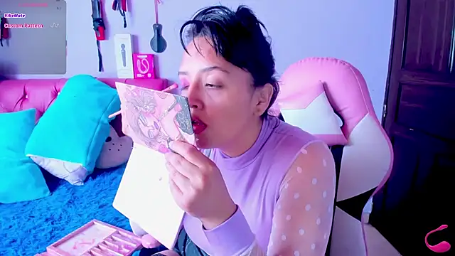 crissn0707 online show from November 27, 2025, 2:19 pm