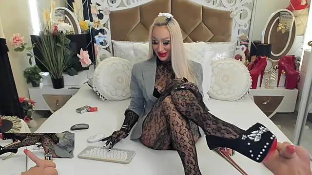 hotgirlsmoking 69xxx online show from September 14, 2025, 3:00 pm