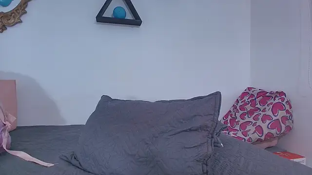 Snapshot of timkerbell_ chatting on March 8, 2025, 7:31 pm timkerbell online show from March 8, 2025, 7:31 pm