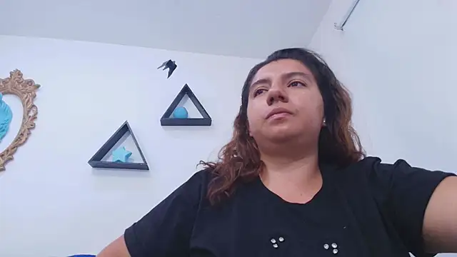 Snapshot of timkerbell_ chatting on November 10, 2025, 7:13 pm timkerbell online show from November 10, 2025, 7:13 pm