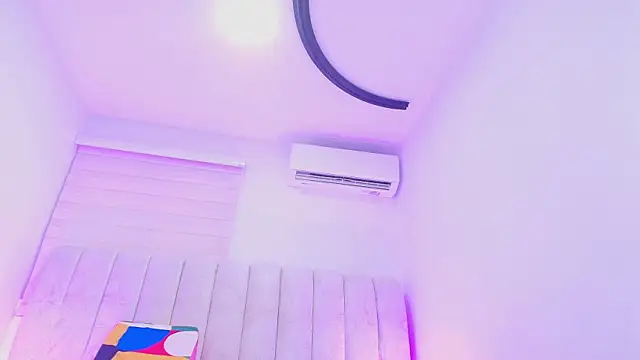 Snapshot of timkerbell_ chatting on December 3, 2025, 7:23 pm timkerbell online show from December 3, 2025, 7:23 pm