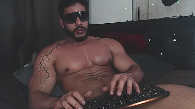 Snapshot of Artemis_Kazttman chatting on December 6, 2024, 1:33 pm Artemis Kazttman online show from December 6, 2024, 1:33 pm