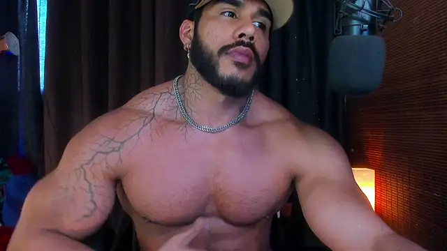 Snapshot of Artemis_Kazttman chatting on February 19, 2025, 9:47 pm Artemis Kazttman online show from February 19, 2025, 9:47 pm