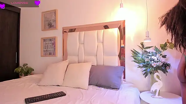 Snooky Clinton online show from March 8, 2025, 3:06 am