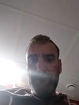 Snapshot of raulacab chatting on April 1, 2026, 11:35 pm raulacab online show from April 1, 2026, 11:35 pm