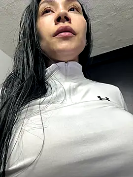 Angela isabella online show from November 21, 2025, 12:21 am