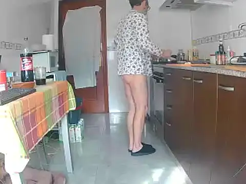 Snapshot of bixesualactivo chatting on February 6, 2025, 11:10 am bixesualactivo online show from February 6, 2025, 11:10 am