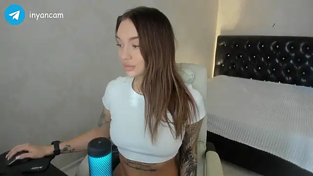 Snapshot of _in_yan chatting on February 9, 2025, 5:40 am  in yan online show from February 9, 2025, 5:40 am