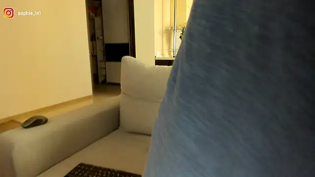 Snapshot of _in_yan chatting on September 20, 2025, 4:35 am  in yan online show from September 20, 2025, 4:35 am