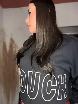 Snapshot of Ambar_pe_ chatting on February 6, 2025, 9:06 pm Ambar pe online show from February 6, 2025, 9:06 pm