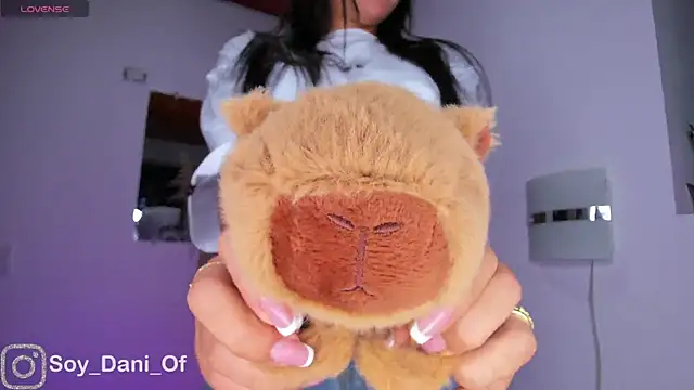 Snapshot of Ambar_pe_ chatting on March 8, 2025, 11:39 pm Ambar pe online show from March 8, 2025, 11:39 pm