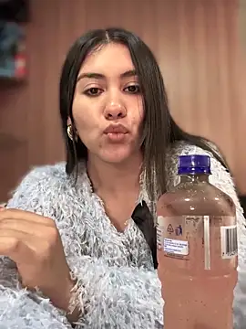 Snapshot of Ambar_pe_ chatting on November 23, 2025, 7:46 pm Ambar pe online show from November 23, 2025, 7:46 pm