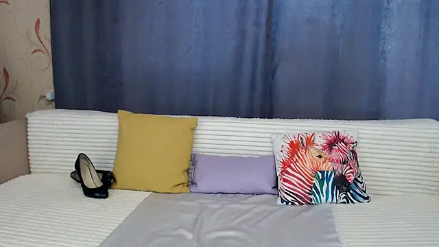 Snapshot of Emilyzest777 chatting on February 3, 2025, 5:40 am Emilyzest777 online show from February 3, 2025, 5:40 am