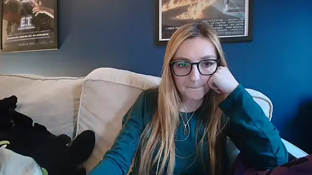 short sweetpea online show from October 21, 2025, 4:30 pm